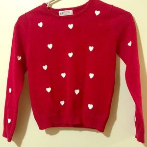 Hearts H&M’s sweater